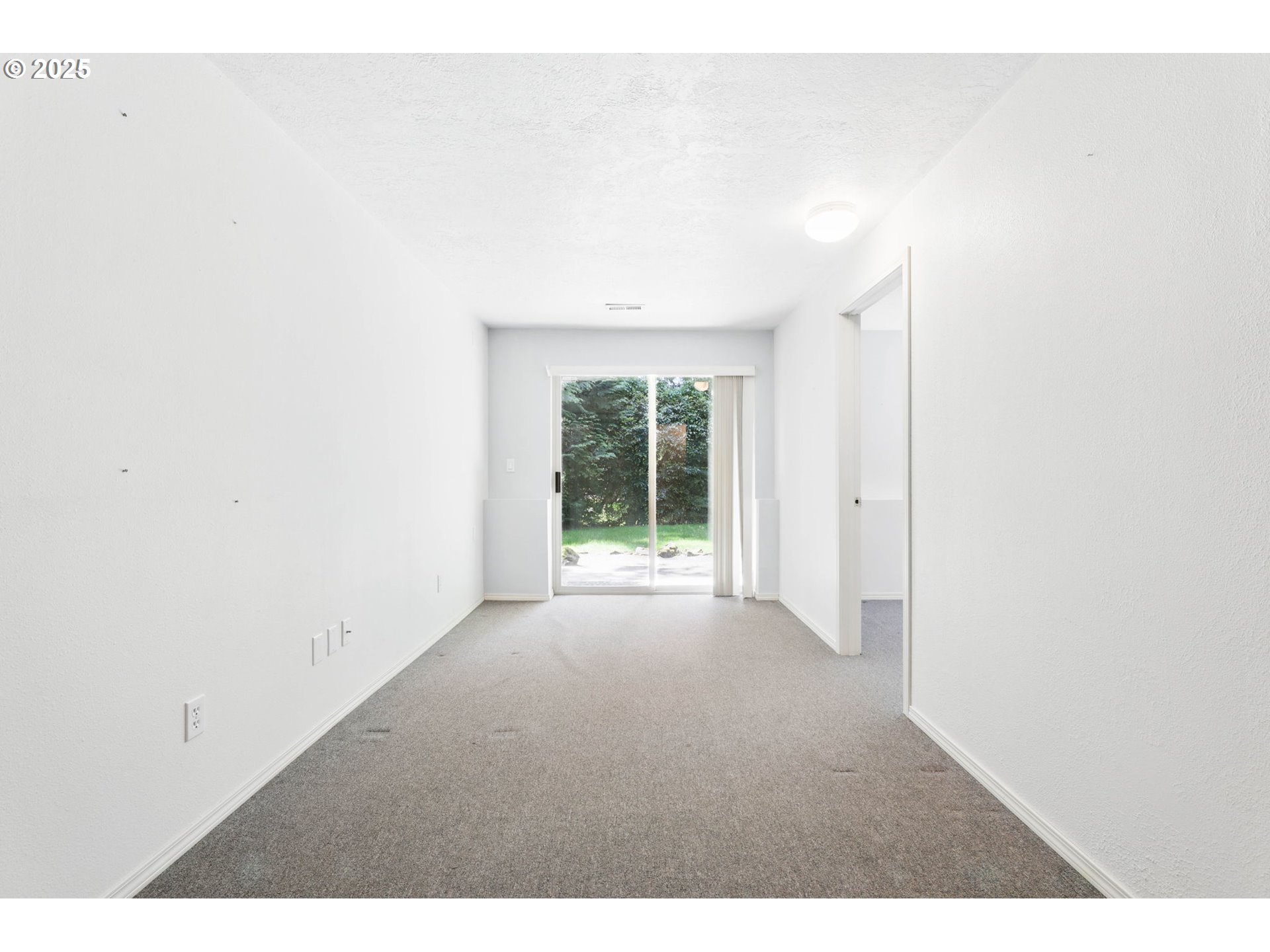 12028 Southwest Lesser Road Portland, OR 97219 - Photo 35 of 47 Gallery Image 35