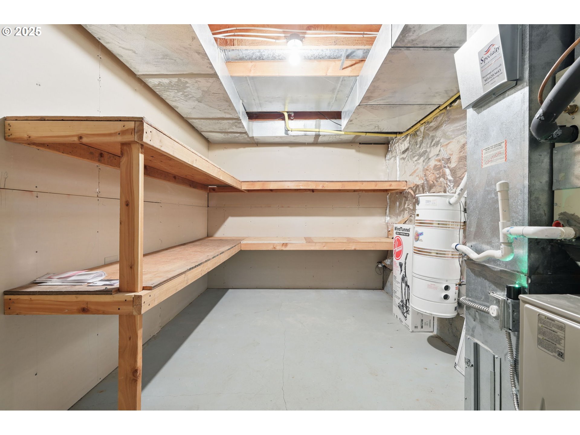 12028 Southwest Lesser Road Portland, OR 97219 - Photo 36 of 47 Gallery Image 36