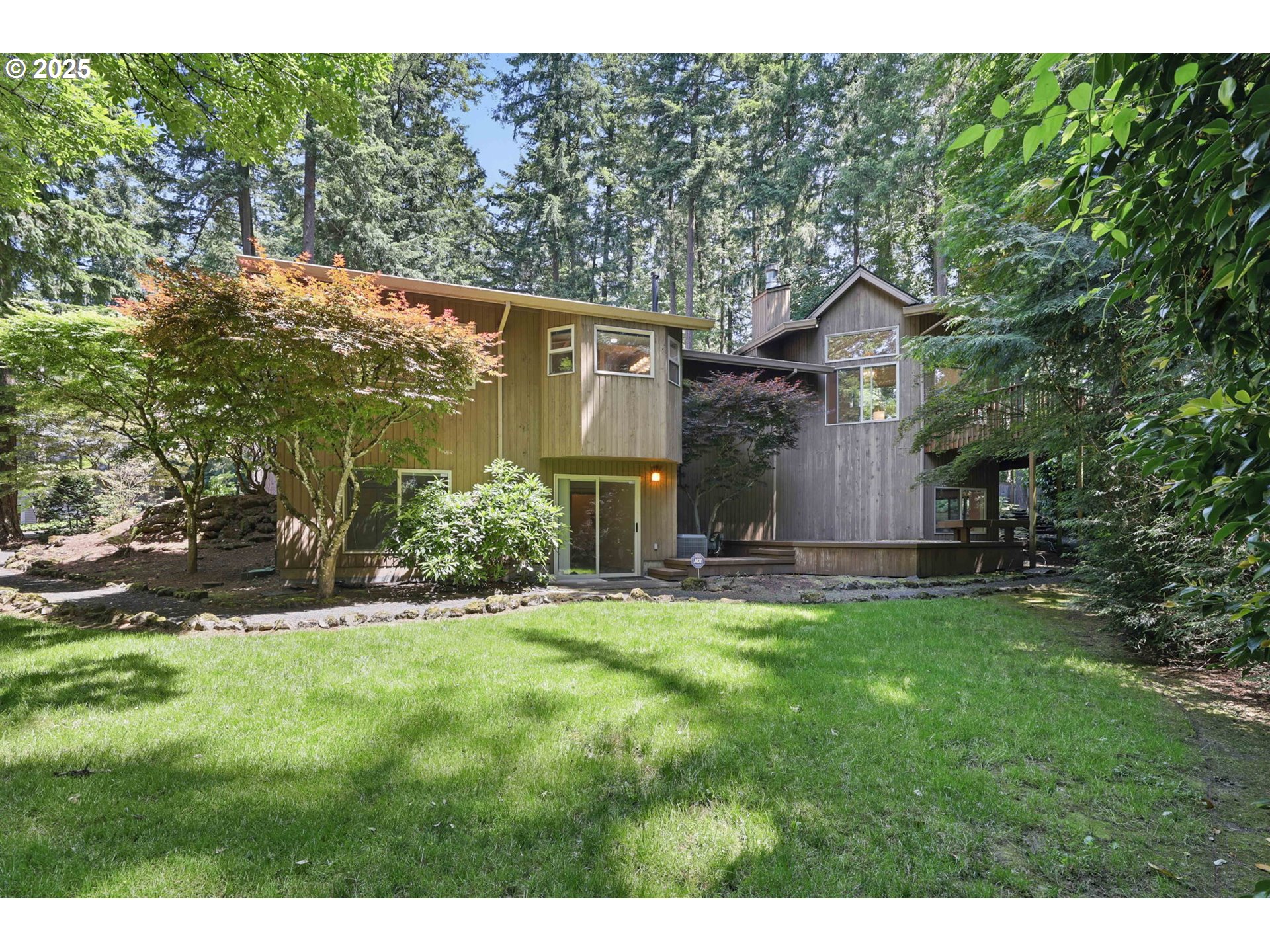 12028 Southwest Lesser Road Portland, OR 97219 - Photo 39 of 47 Gallery Image 39