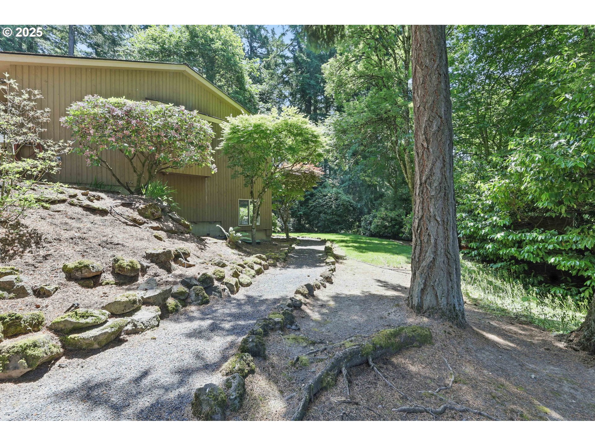 12028 Southwest Lesser Road Portland, OR 97219 - Photo 40 of 47 Gallery Image 40