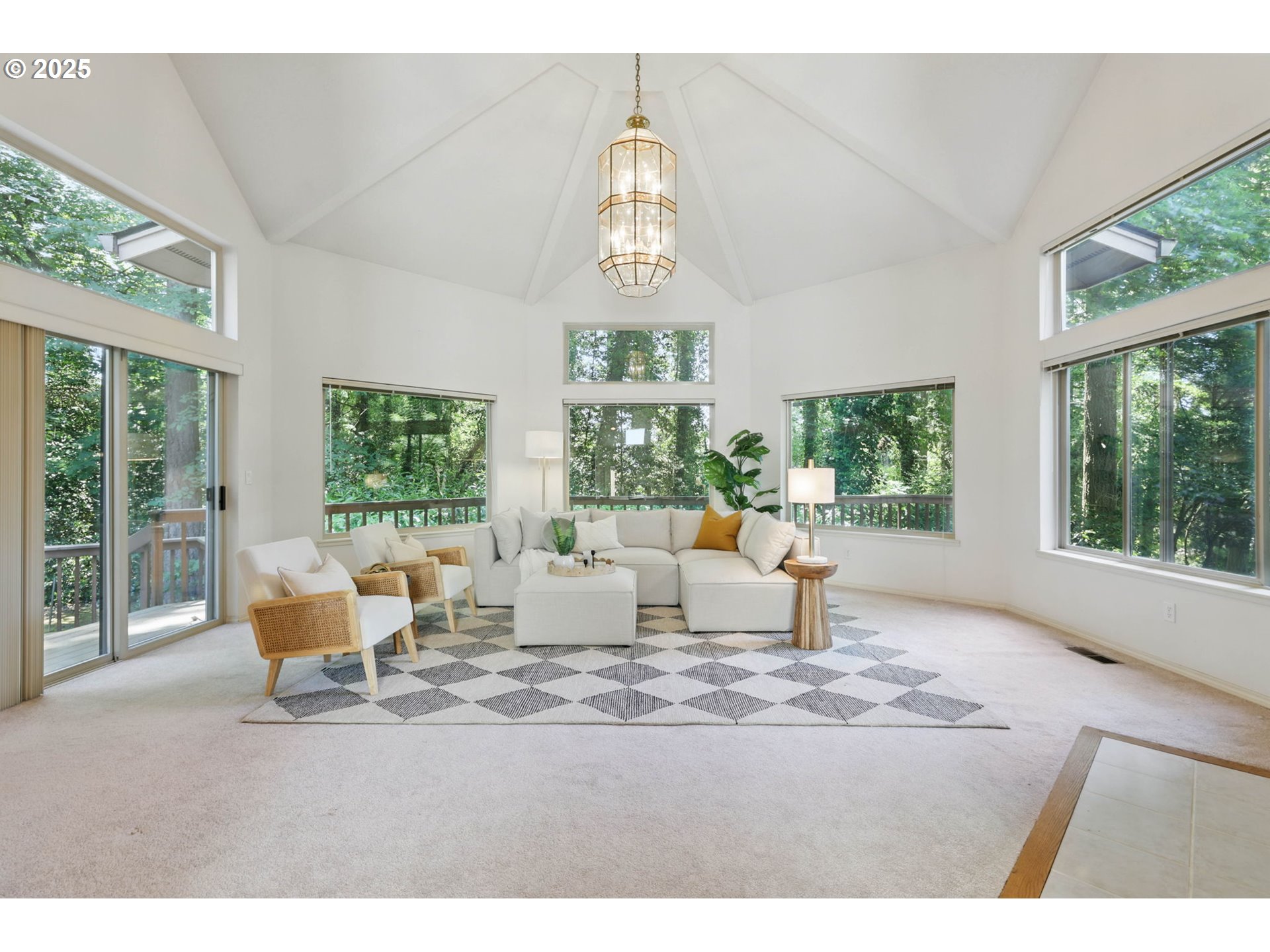 12028 Southwest Lesser Road Portland, OR 97219 - Photo 4 of 47 Gallery Image 4