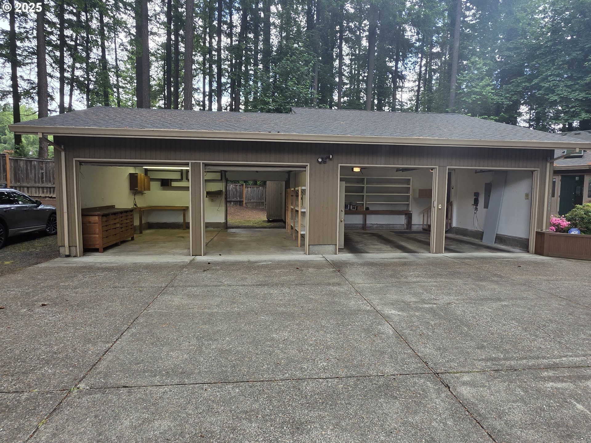 12028 Southwest Lesser Road Portland, OR 97219 - Photo 45 of 47 Gallery Image 45