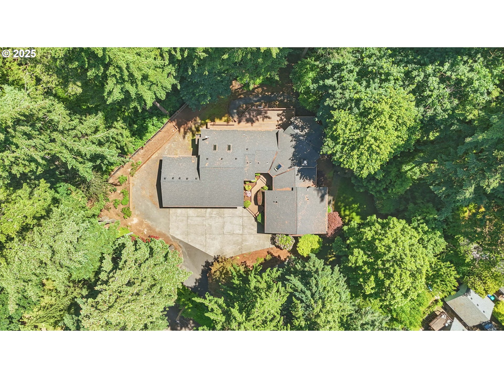 12028 Southwest Lesser Road Portland, OR 97219 - Photo 46 of 47 Gallery Image 46