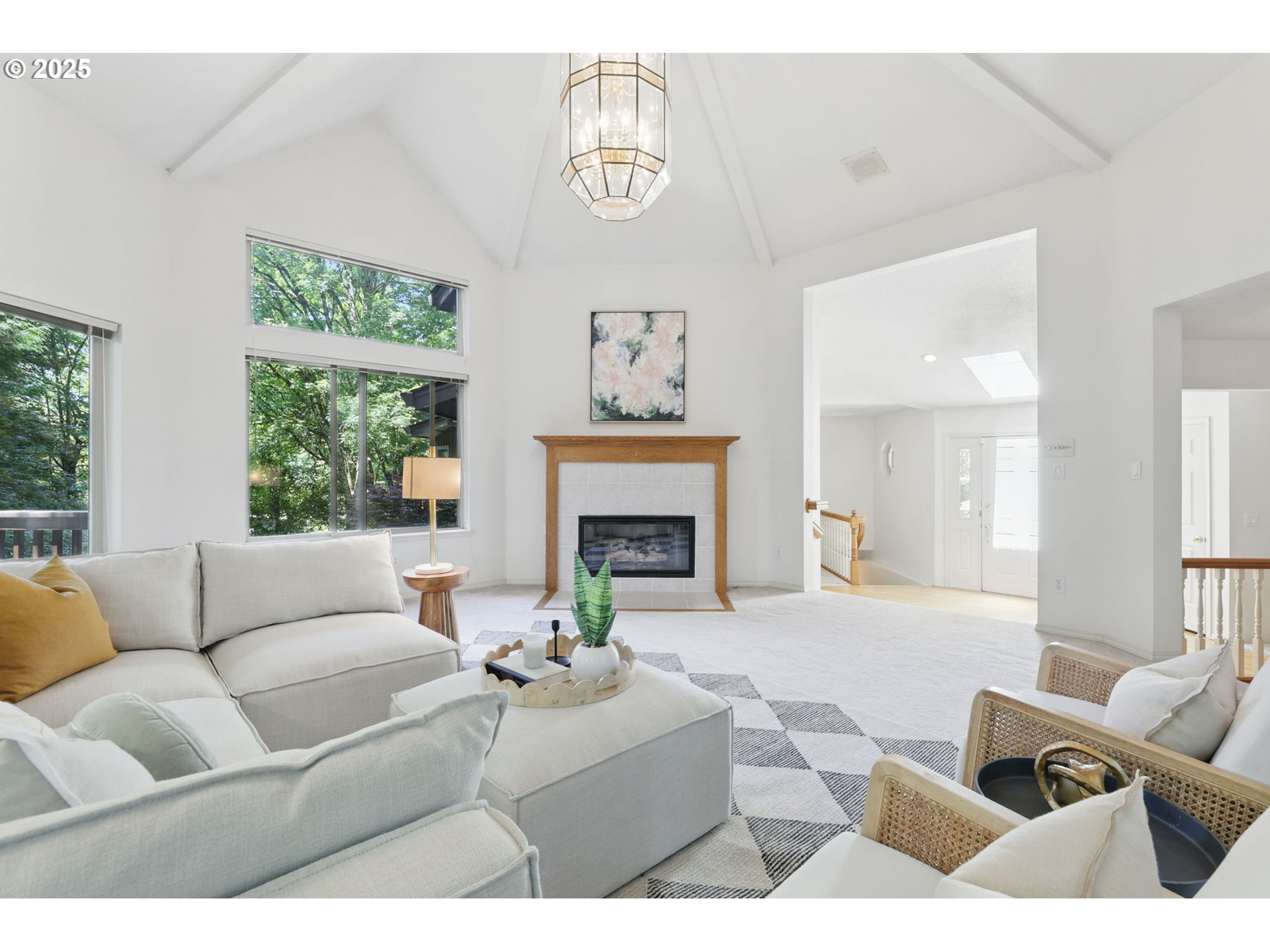 12028 Southwest Lesser Road Portland, OR 97219 - Photo 5 of 47 Gallery Image 5