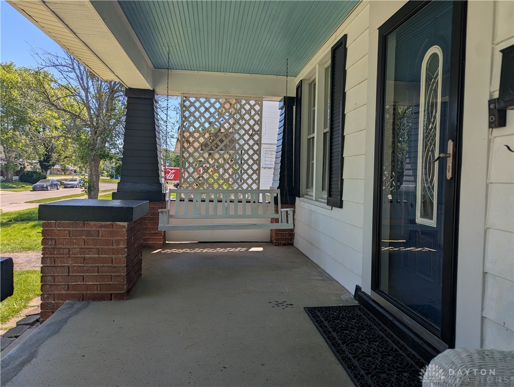 129 Hampton Place Springfield, OH 45504 - Photo 3 of 22