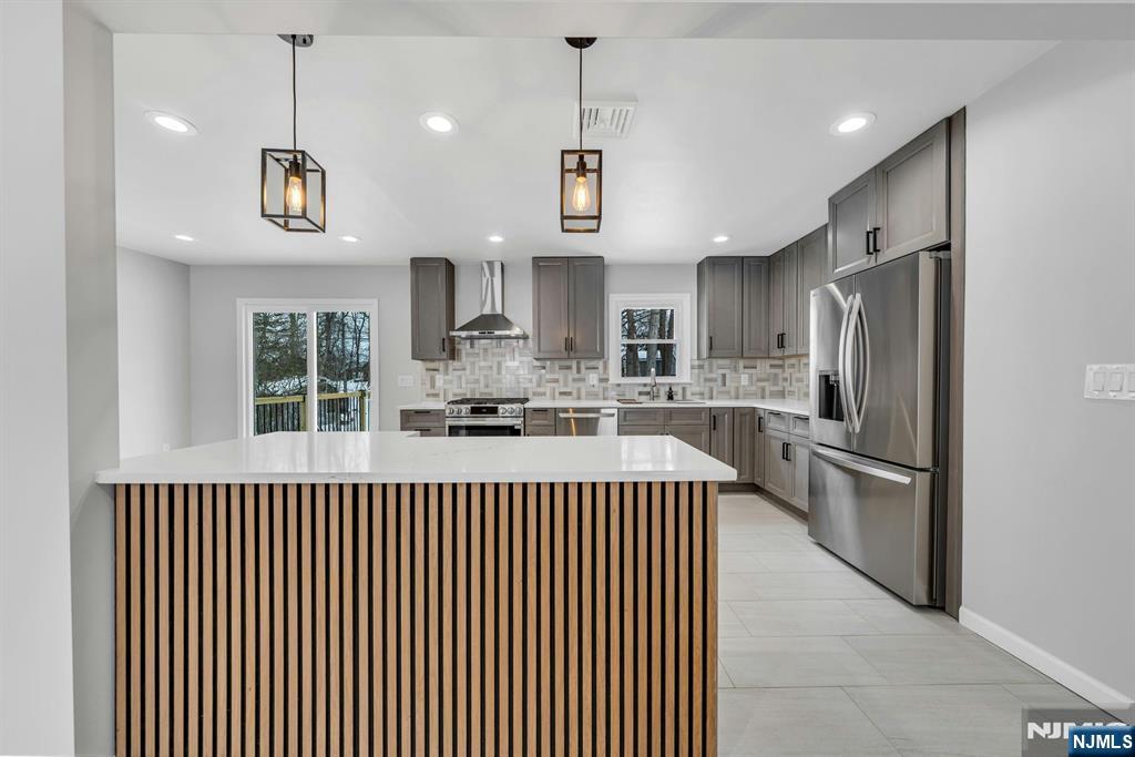 120 Star Lake Road Bloomingdale, NJ 07403 - Photo 6 of 29