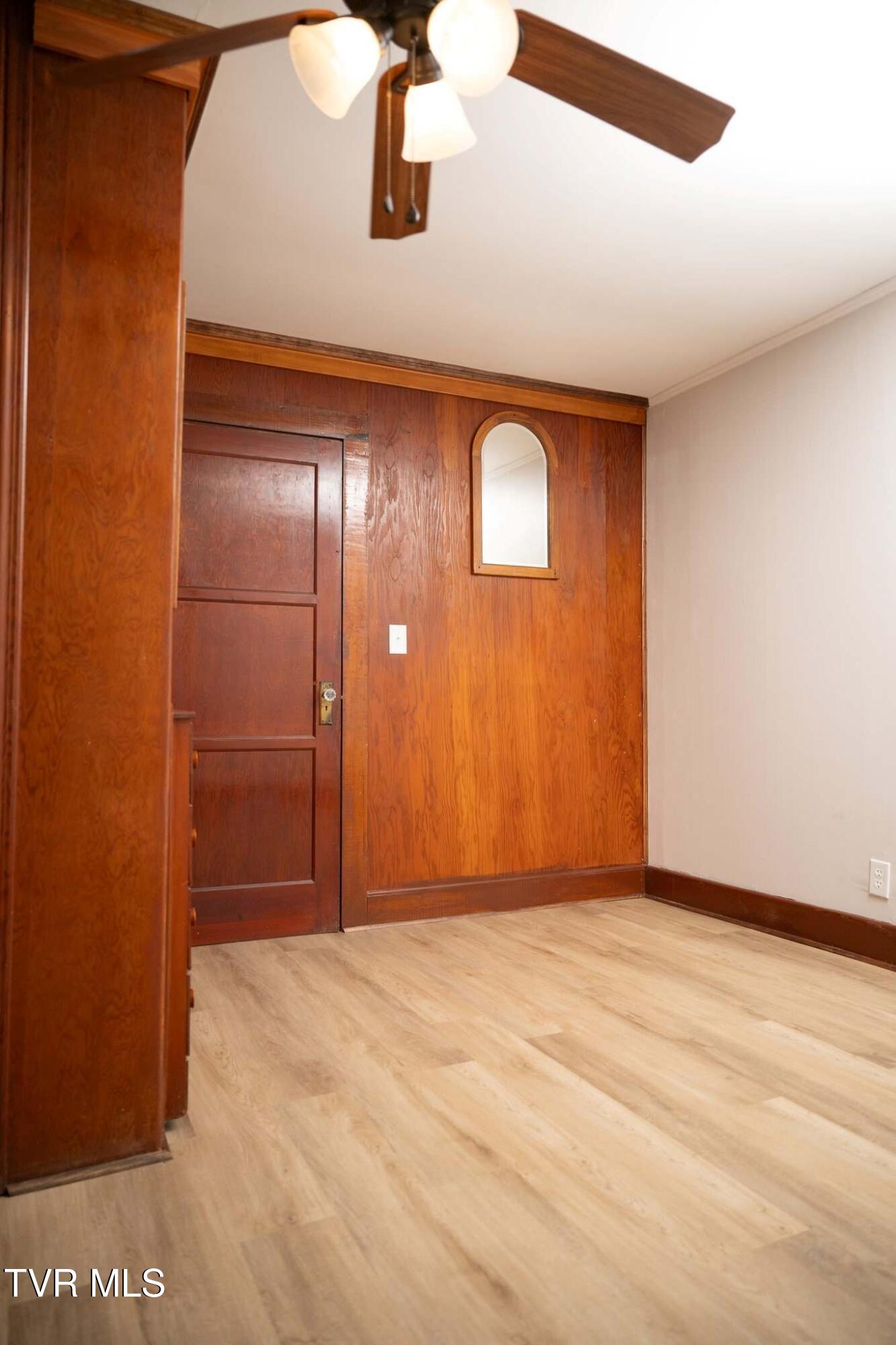 3048 Siam Road Elizabethton, TN 37643 - Photo 13 of 24 Real Estate n0 v24-46
