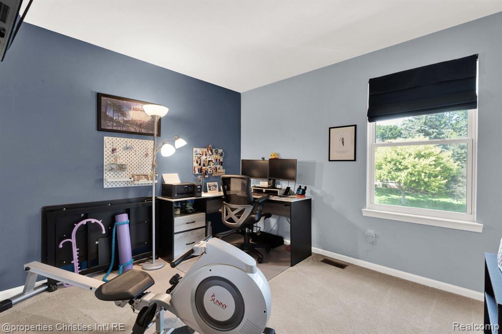 642 Whitney Drive Rochester Hills, MI 48307 - Photo 26 of 39