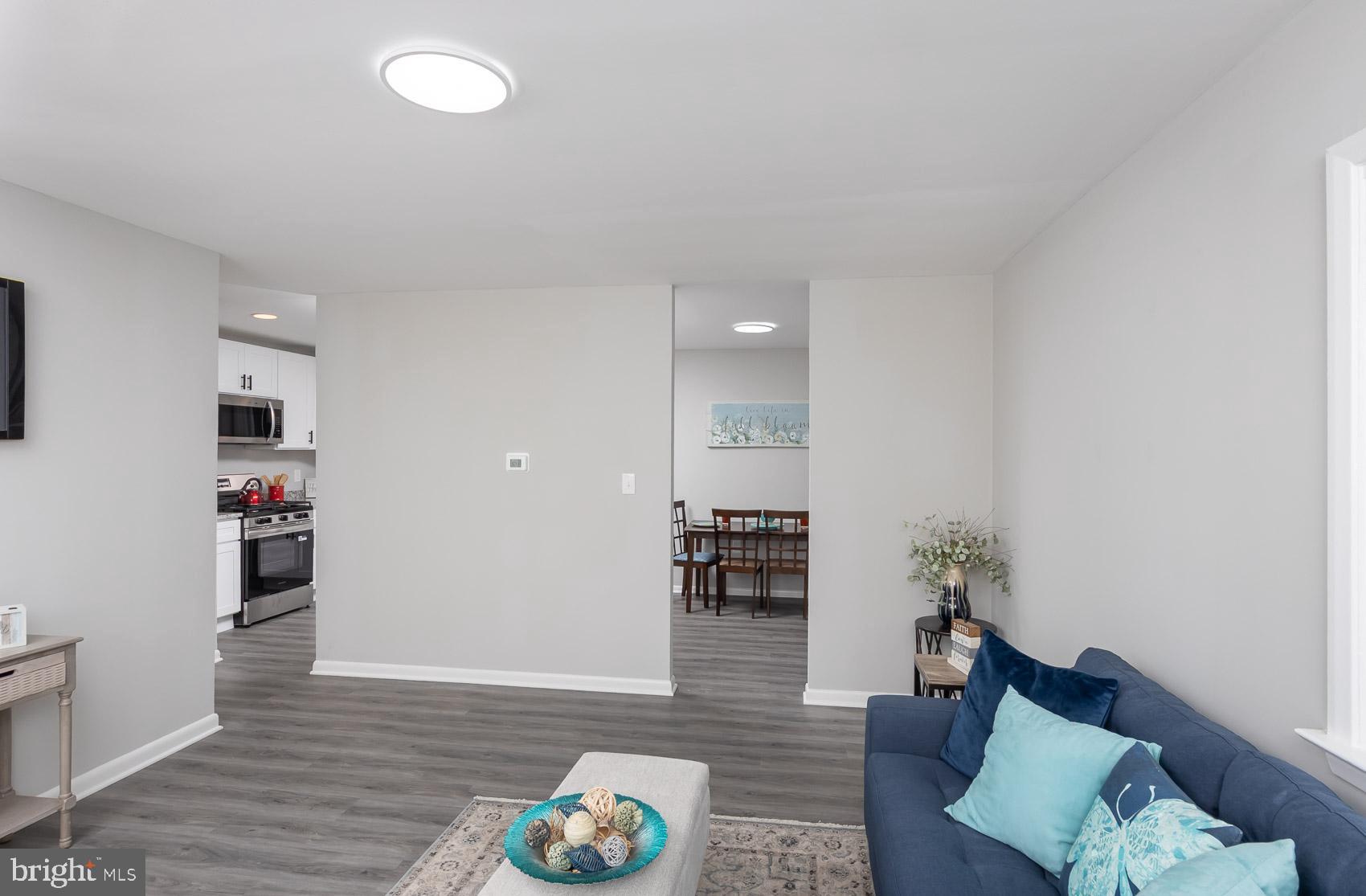 461 Doris Circle Aberdeen, MD 21001 - Photo 11 of 35 a living room with furniture and wooden floor