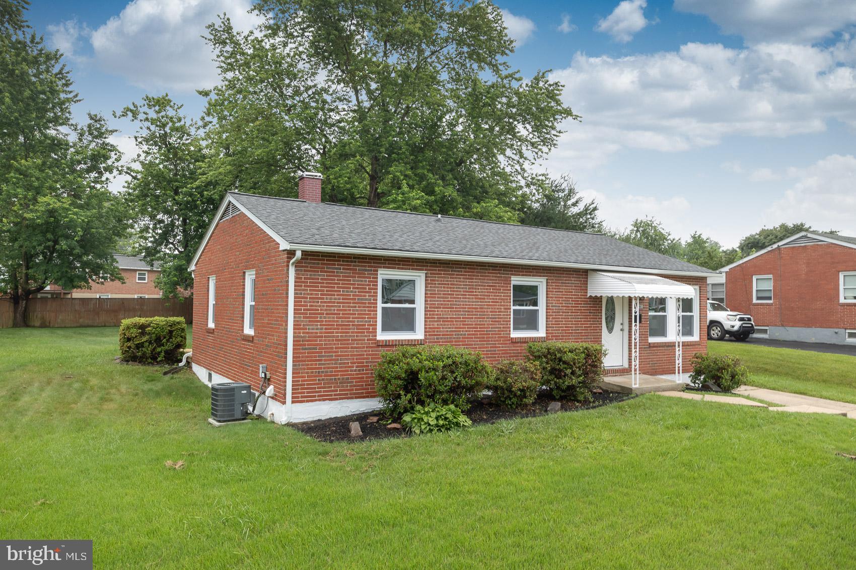 461 Doris Circle Aberdeen, MD 21001 - Photo 3 of 35 a front view of house with yard and green space