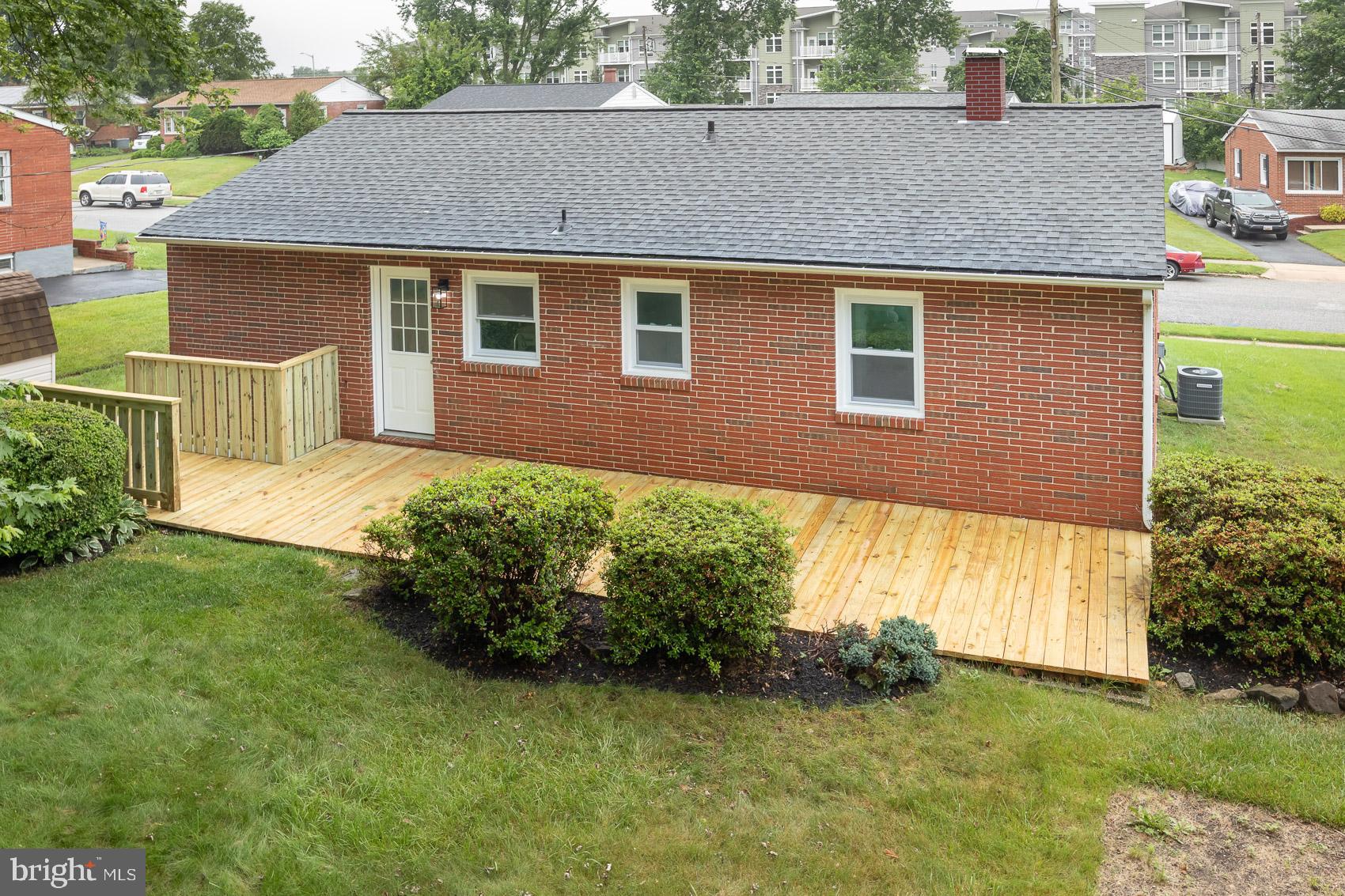 461 Doris Circle Aberdeen, MD 21001 - Photo 7 of 35 a front view of a house with a yard