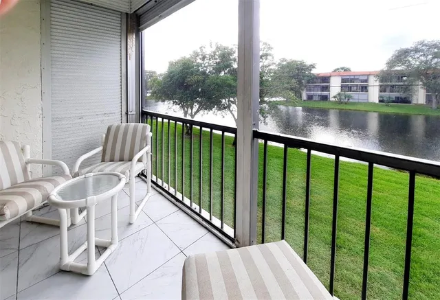 $128,900 | 381 South Hollybrook Drive, Unit 204, Pembroke Pines, FL 33025