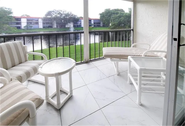 $128,900 | 381 South Hollybrook Drive, Unit 204, Pembroke Pines, FL 33025