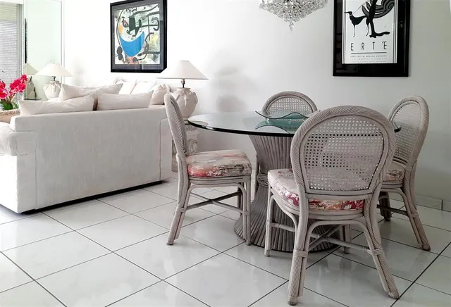 $128,900 | 381 South Hollybrook Drive, Unit 204, Pembroke Pines, FL 33025