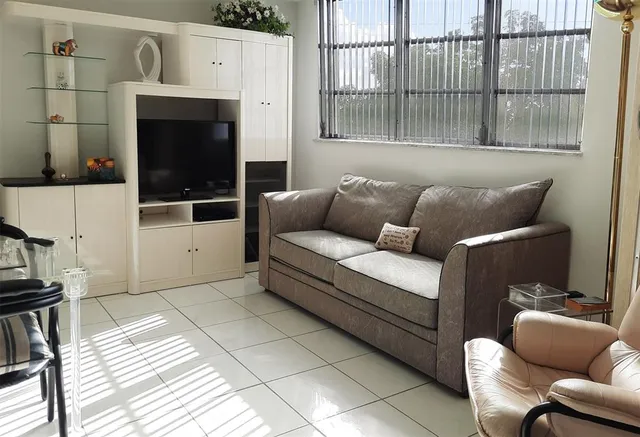 $128,900 | 381 South Hollybrook Drive, Unit 204, Pembroke Pines, FL 33025