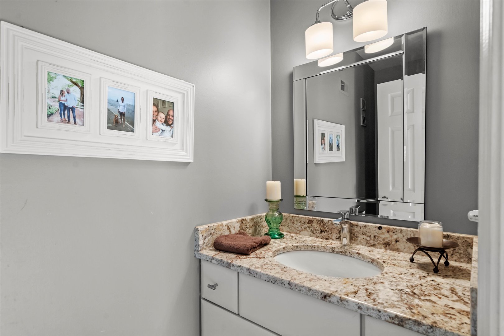 237 Timber Ridge Lane Lake Barrington, IL 60010 - Photo 13 of 29 Gallery Image 13