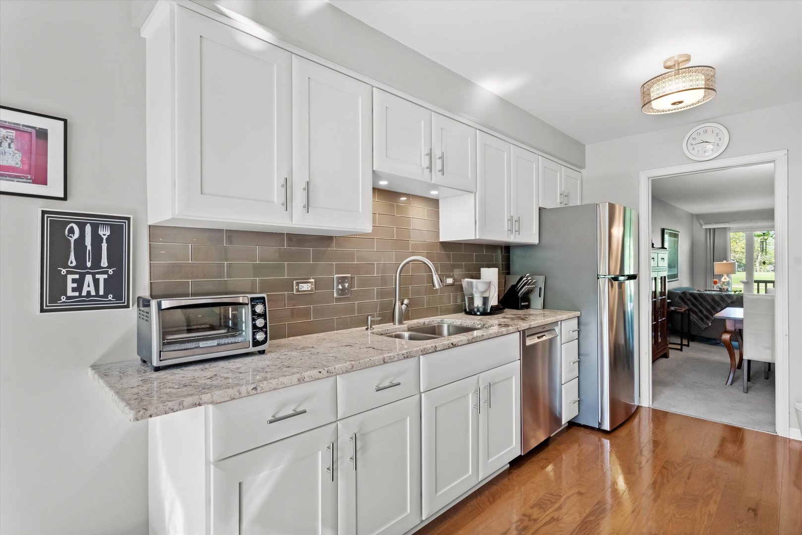 237 Timber Ridge Lane Lake Barrington, IL 60010 - Photo 6 of 29 Gallery Image 6