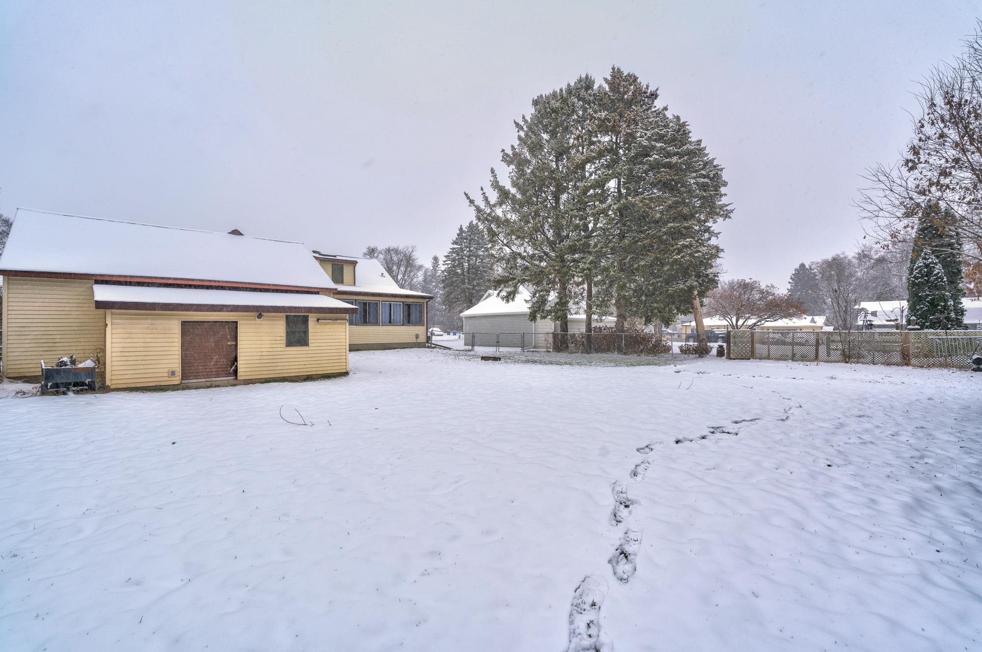 623 Hamilton Street Columbus, WI 53925 - Photo 7 of 43