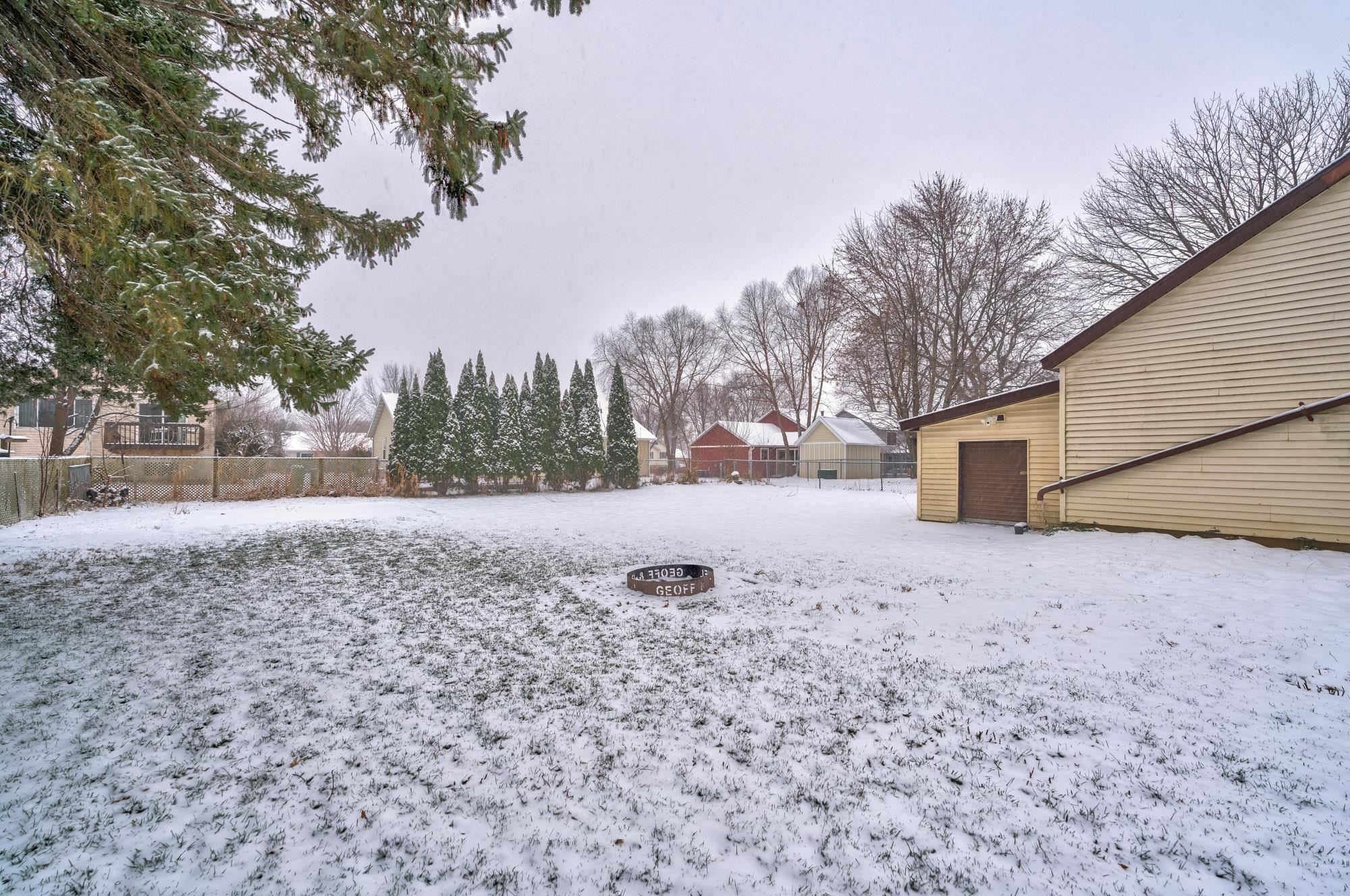 623 Hamilton Street Columbus, WI 53925 - Photo 8 of 43