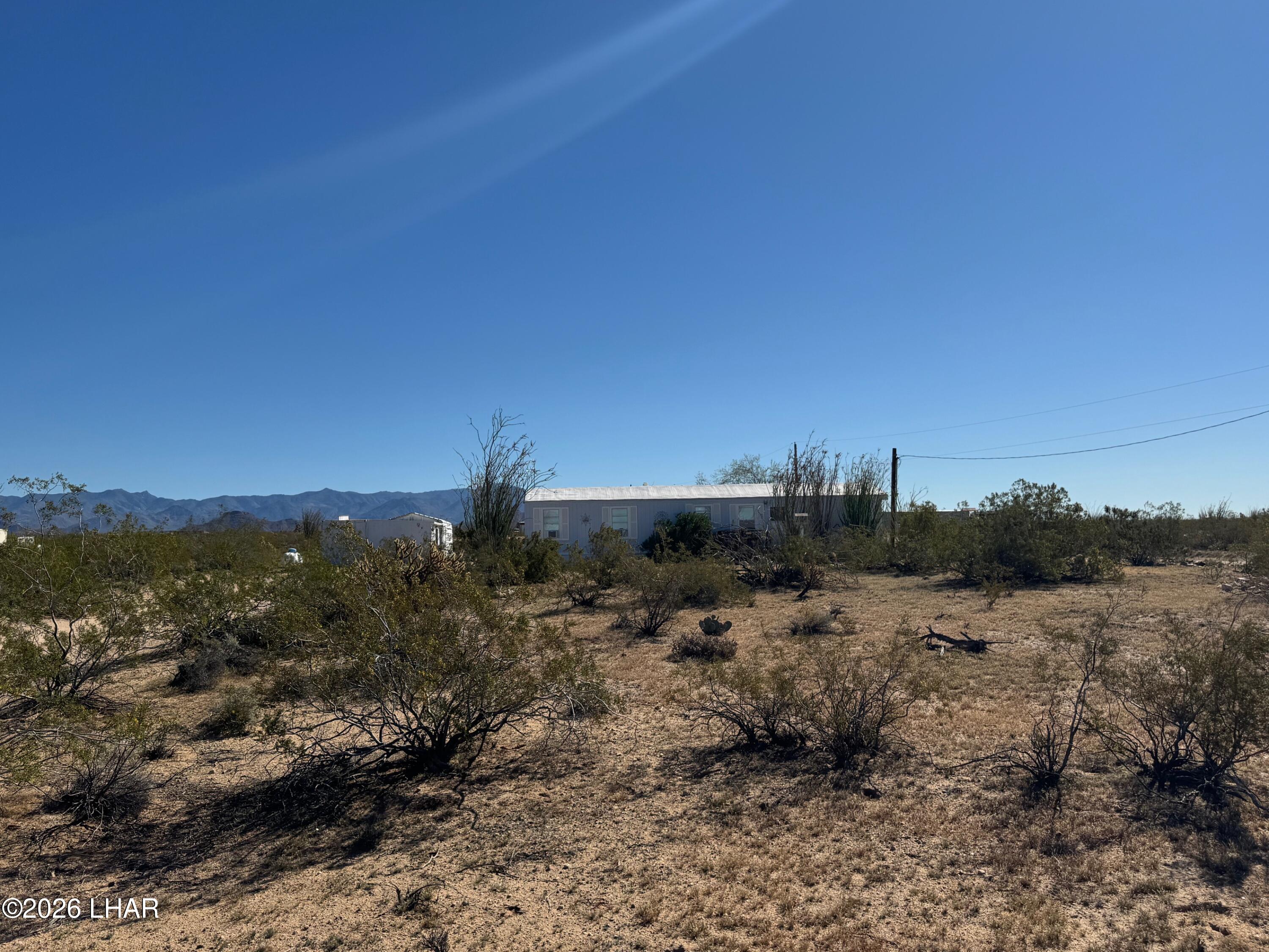 15454 Mohave Road Yucca, AZ 86438 - Photo 25 of 47 a view of a city