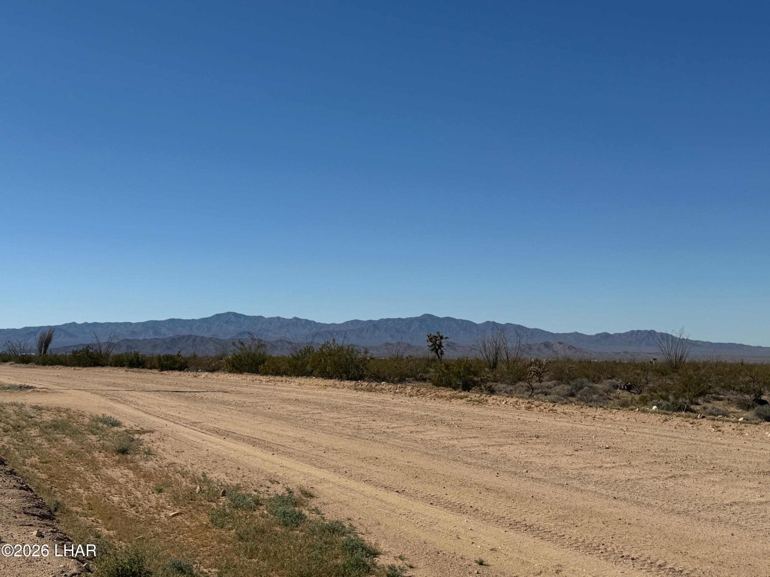 15454 Mohave Road Yucca, AZ 86438 - Photo 43 of 47 a view of lake and mountain