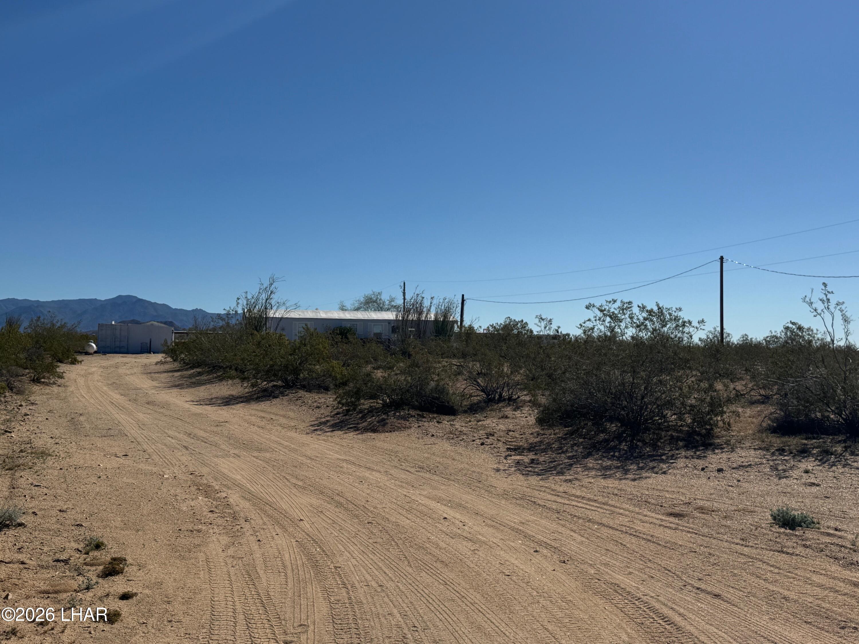 15454 Mohave Road Yucca, AZ 86438 - Photo 44 of 47 a view of a dry yard