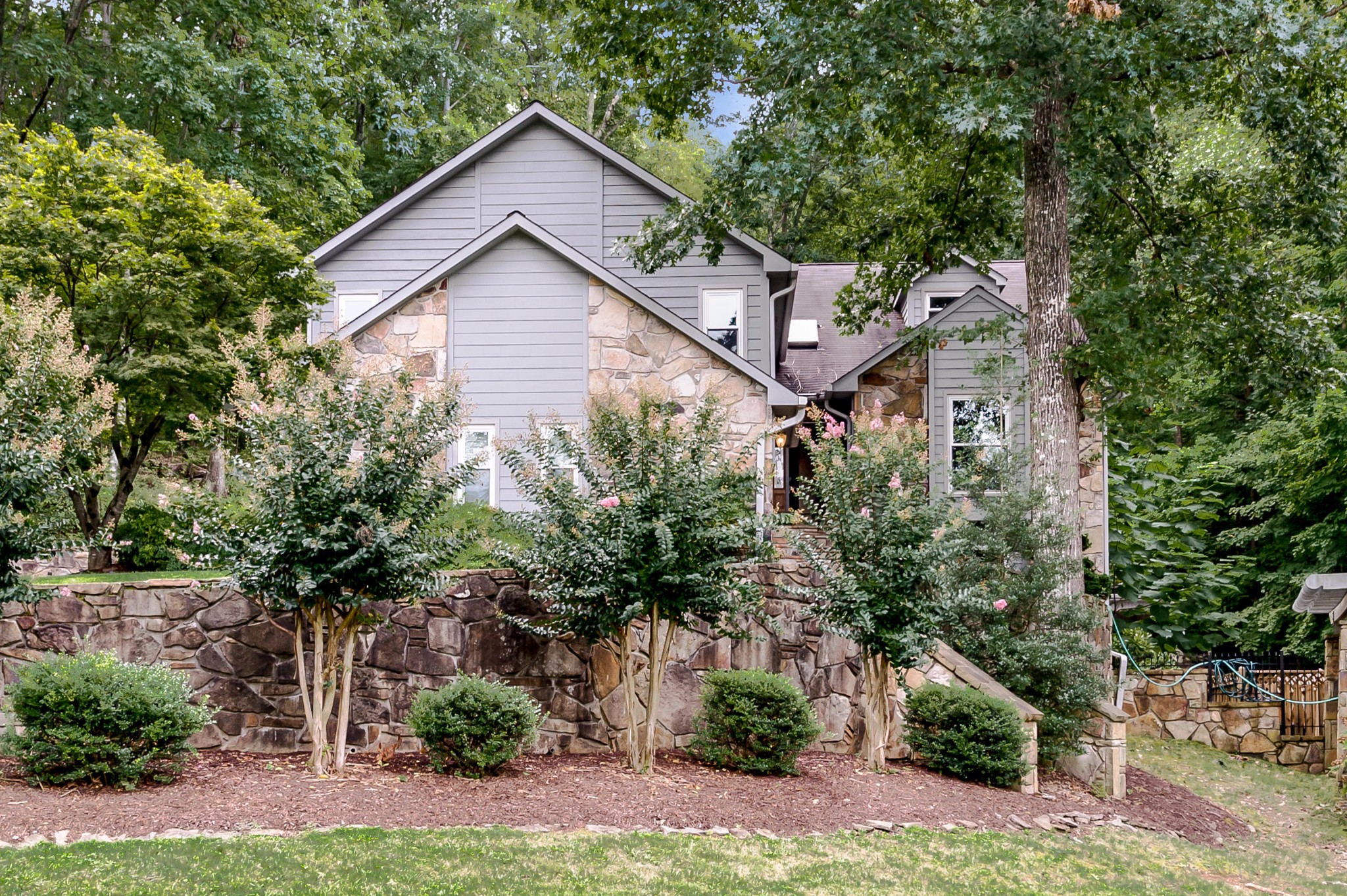 a house view with a outdoor space