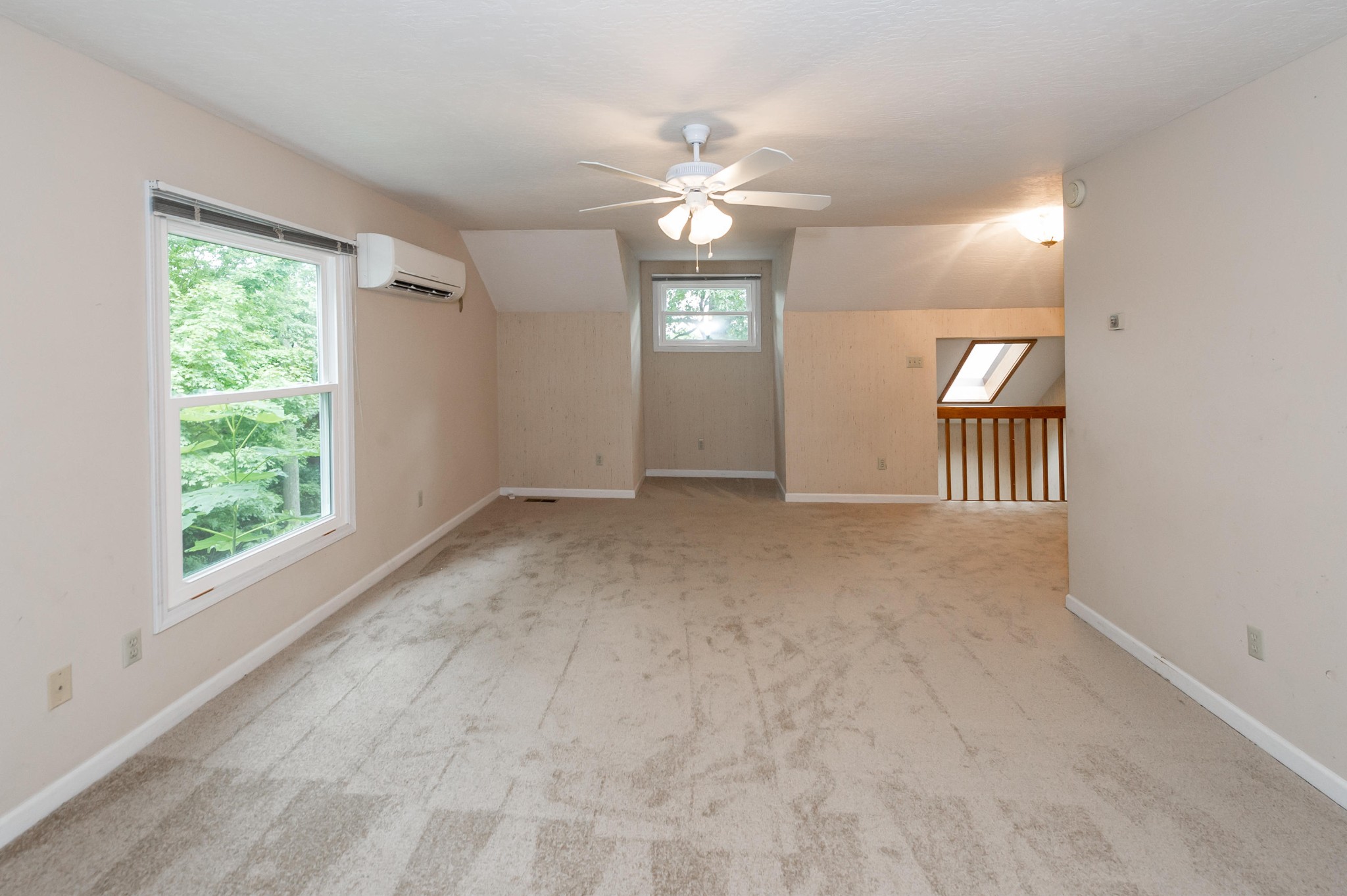 102 Clayton Way Oak Ridge, TN 37830 - Photo 21 of 40 an empty room with windows and fan