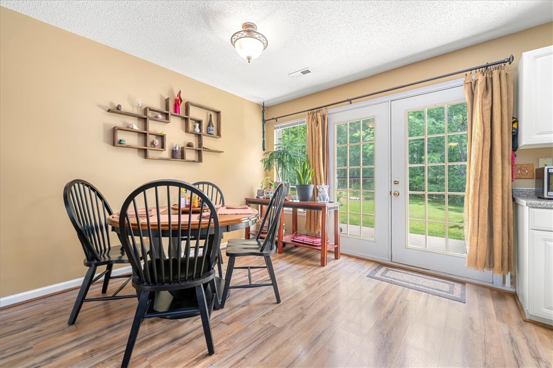 405 Whispering Lane Seneca, SC 29672 - Photo 13 of 38