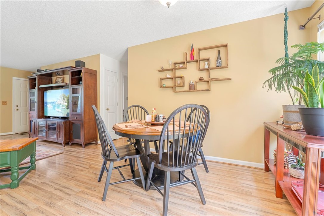 405 Whispering Lane Seneca, SC 29672 - Photo 14 of 38