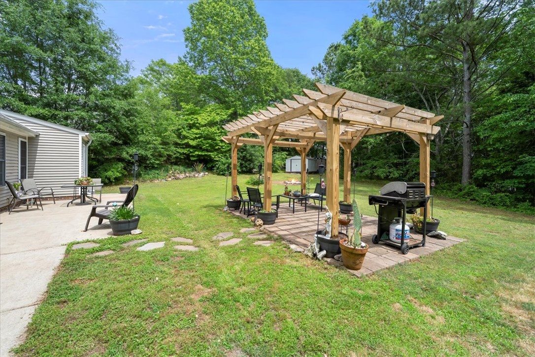 405 Whispering Lane Seneca, SC 29672 - Photo 28 of 38