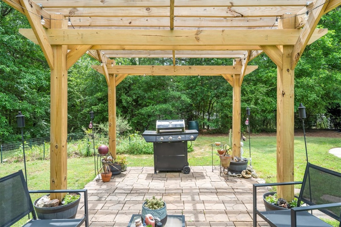 405 Whispering Lane Seneca, SC 29672 - Photo 29 of 38