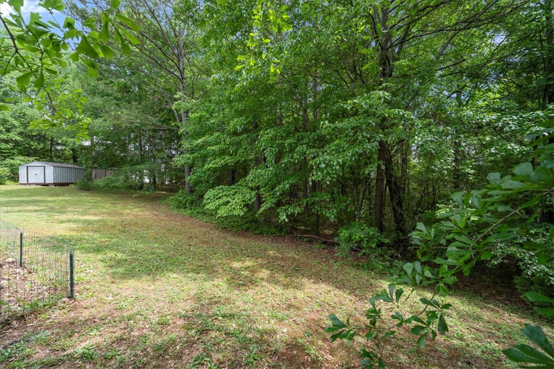 405 Whispering Lane Seneca, SC 29672 - Photo 35 of 38