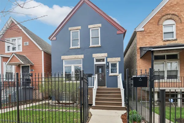 $575,000 | 3713 West Wabansia Avenue, Chicago, IL 60647