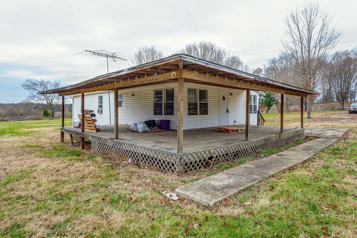 5655 South Commerce Road Watertown, TN 37184 - Photo 21 of 21 a view of a house with a yard
