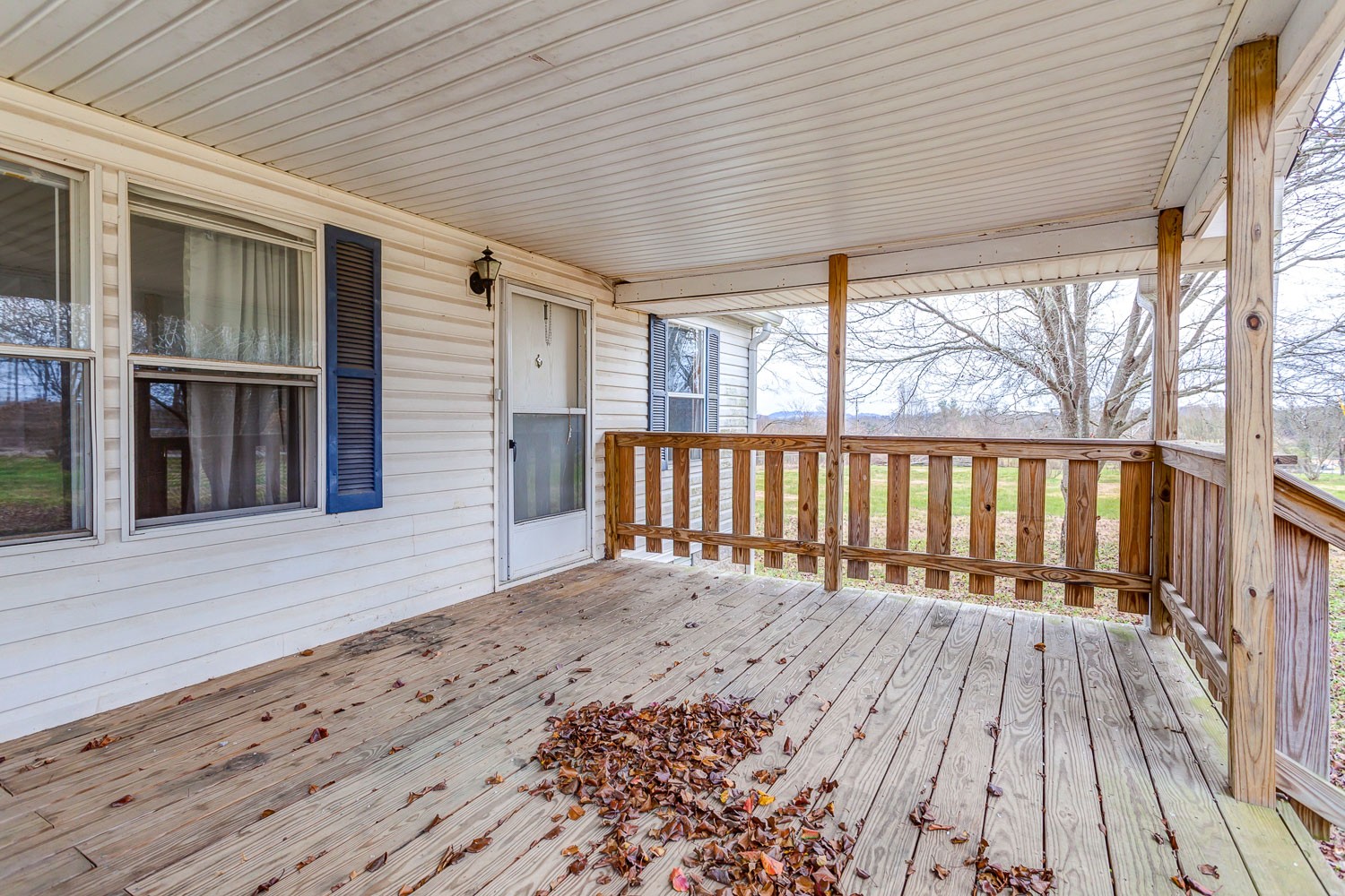 5655 South Commerce Road Watertown, TN 37184 - Photo 3 of 21 a view of wooden balcony
