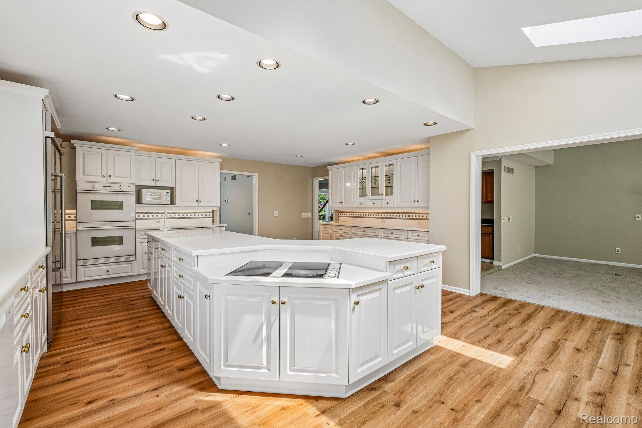 4523 Rivers Edge Drive Troy, MI 48098 - Photo 12 of 69 9-web-or-mls-- 4523 Rivers Edge Dr-S0808-009.jpg
