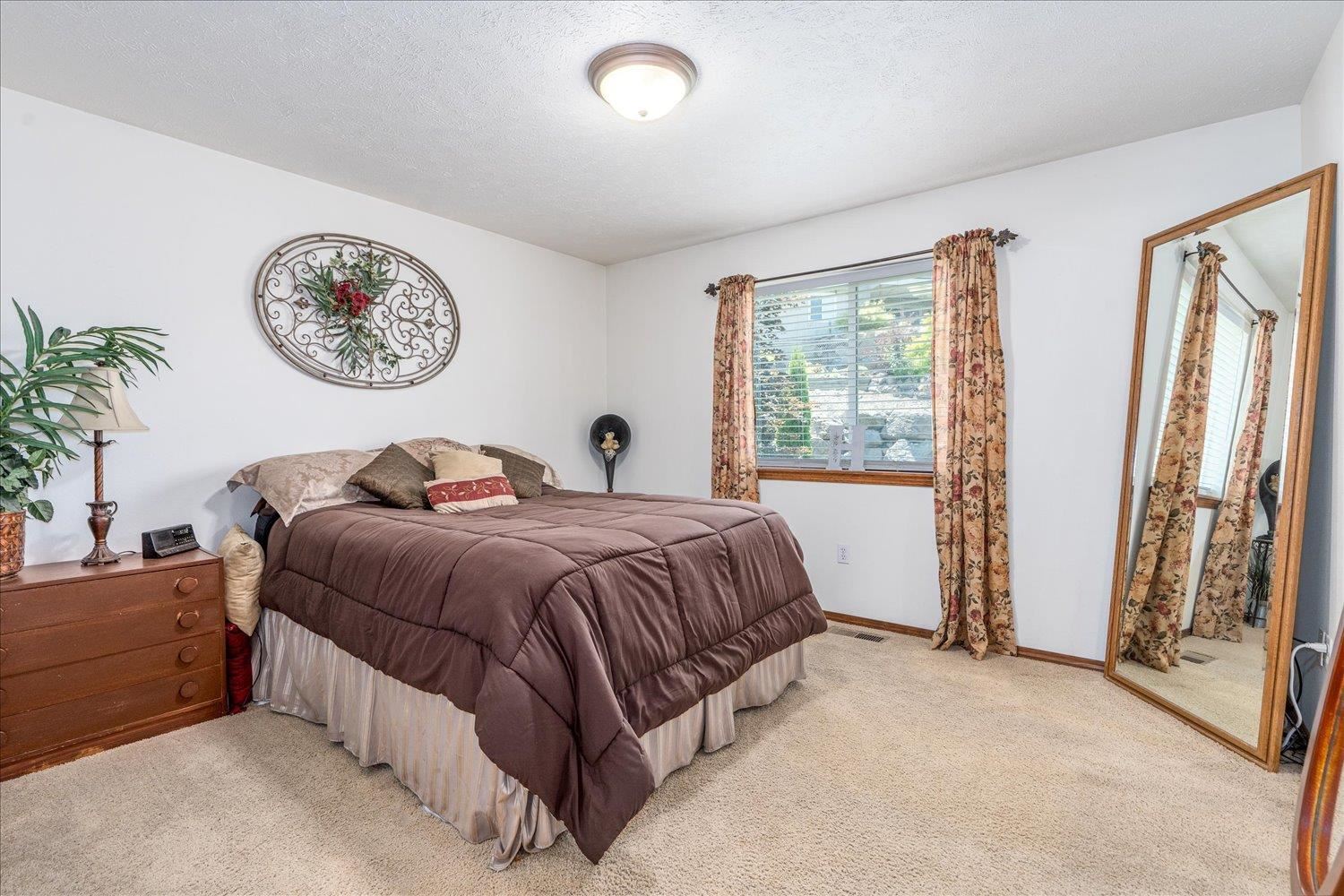 13511 North Addison Street Spokane, WA 99208 - Photo 12 of 36
