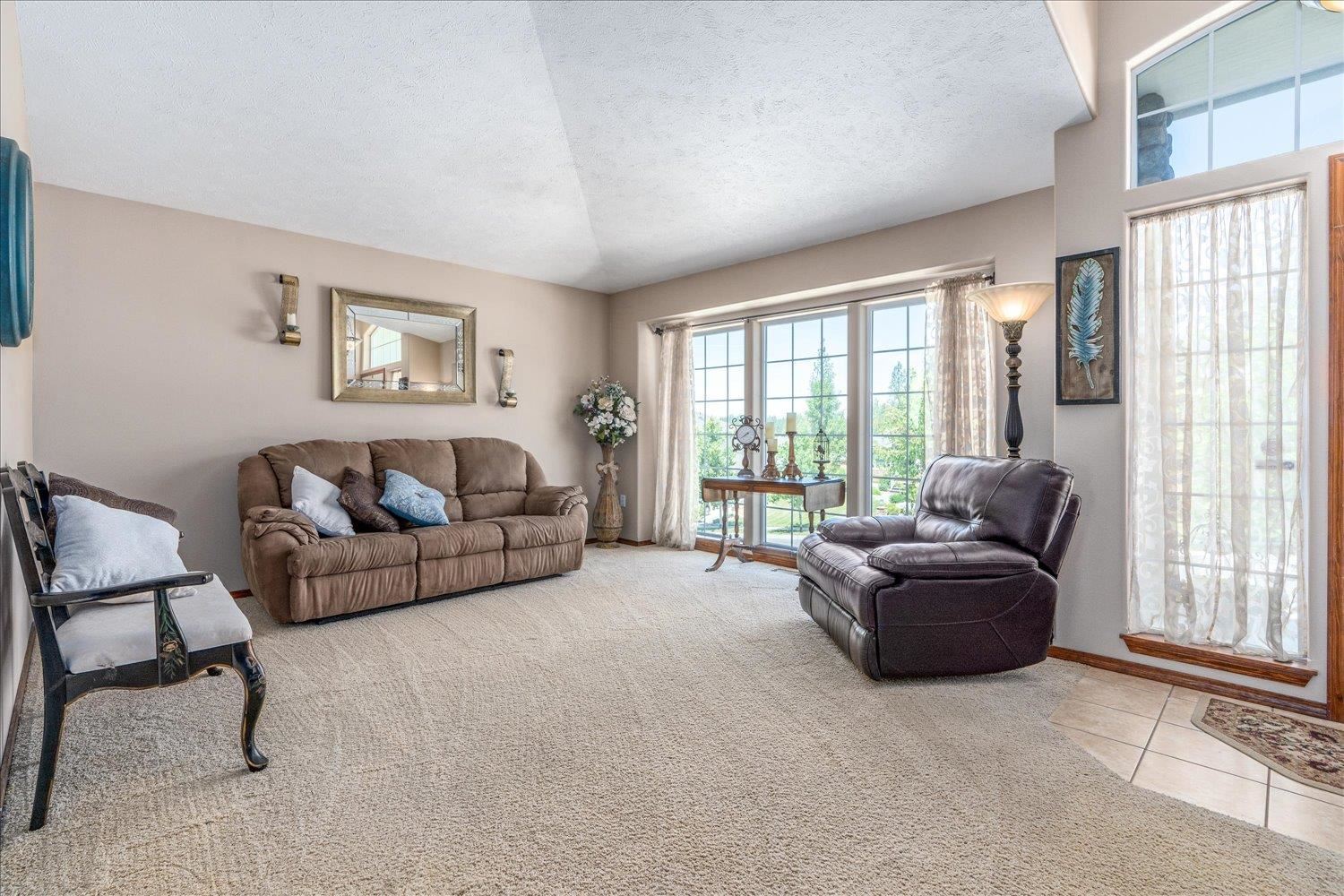 13511 North Addison Street Spokane, WA 99208 - Photo 3 of 36