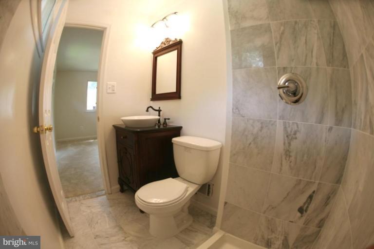 6802 Rolling Road Springfield, VA 22152 - Photo 17 of 28 Master Bath
