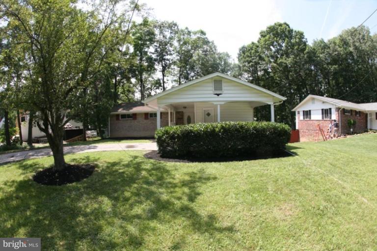 6802 Rolling Road Springfield, VA 22152 - Photo 28 of 28 Exterior #2