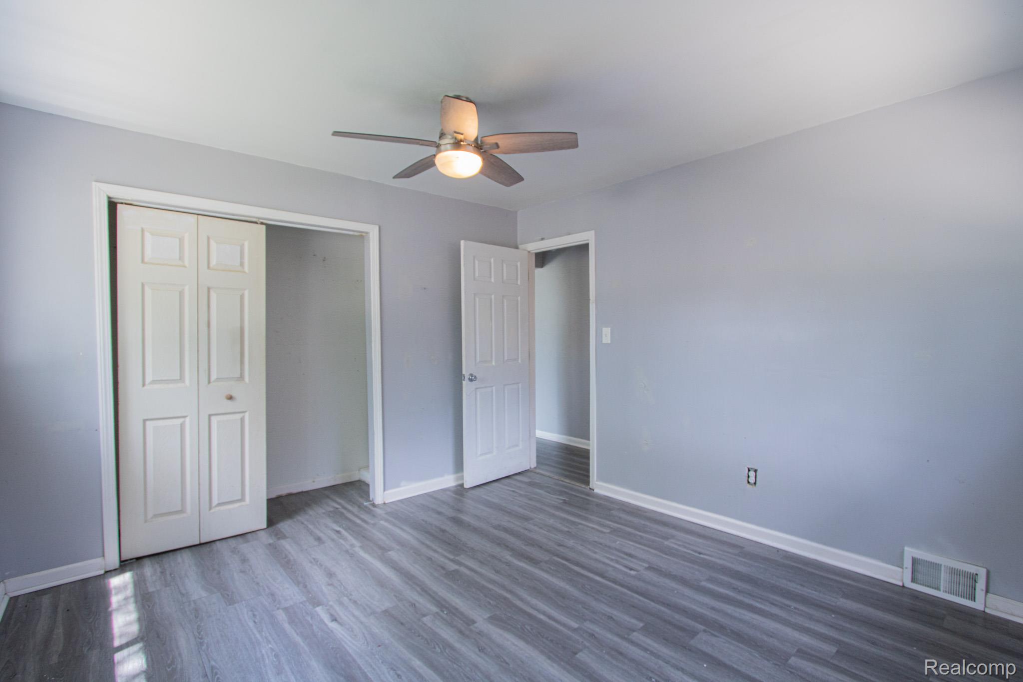 29864 Brooklane Street Inkster, MI 48141 - Photo 16 of 27 IMG_1874.jpg