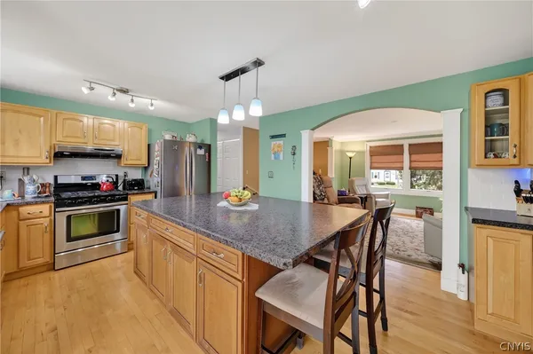 $339,900 | 6234 Wynmoor Drive, Cicero, NY 13039