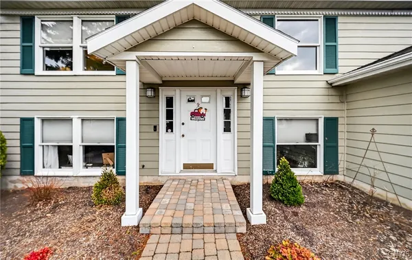 $339,900 | 6234 Wynmoor Drive, Cicero, NY 13039