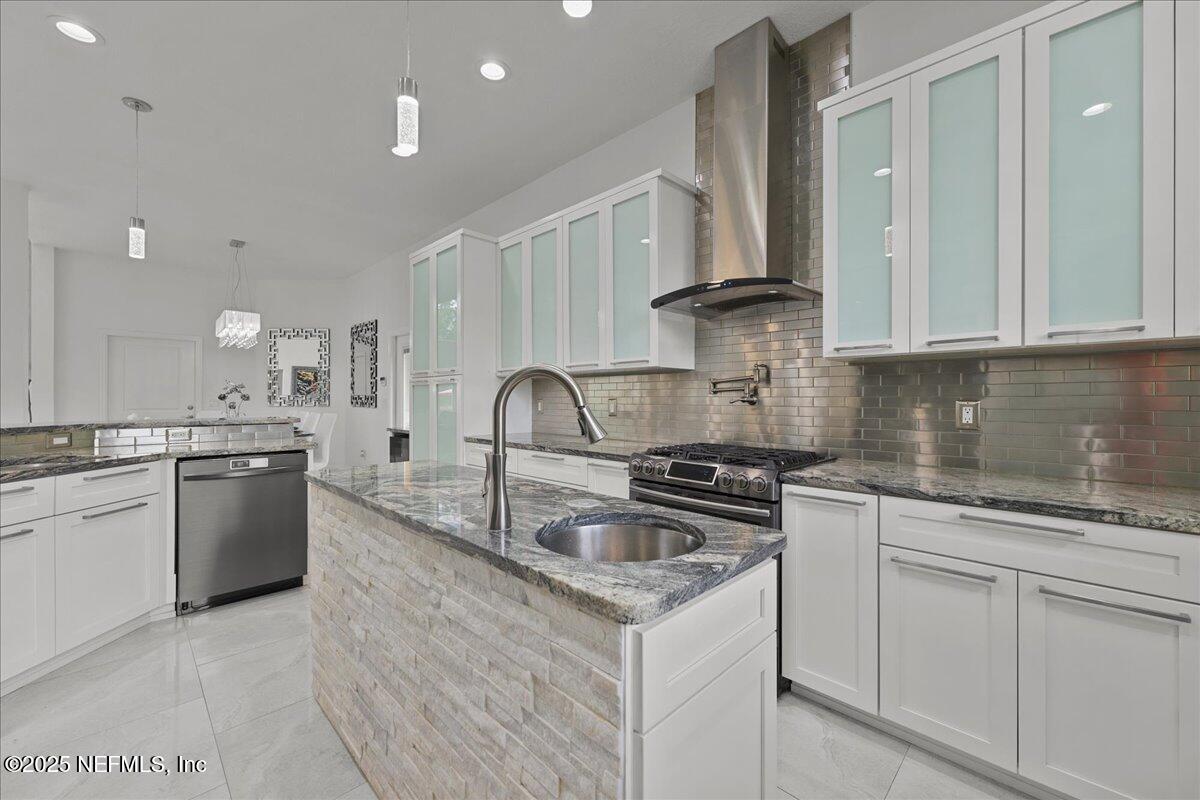 9835 Southwest 80th Place Hampton, FL 32044 - Photo 30 of 75 30-JWLeeMedia2504107249