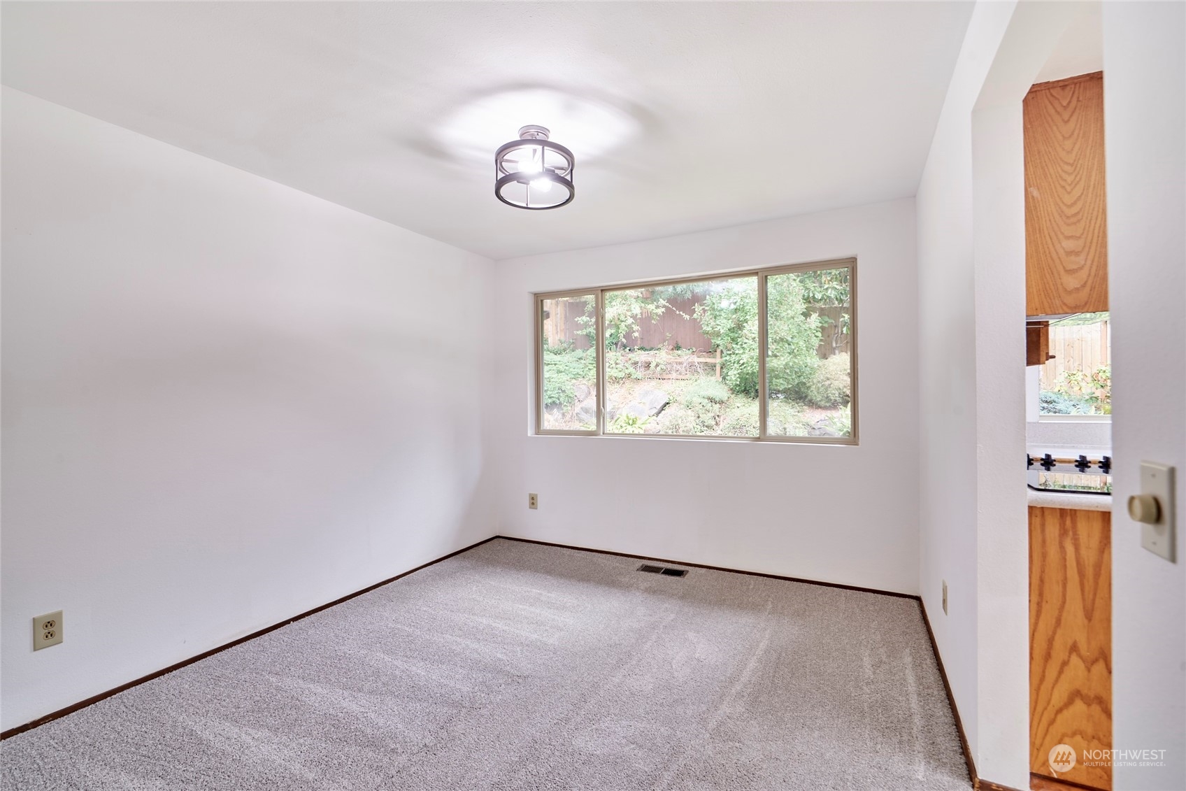 12631 Southeast 185th Place Renton, WA 98058 - Photo 5 of 38 Gallery Image 5