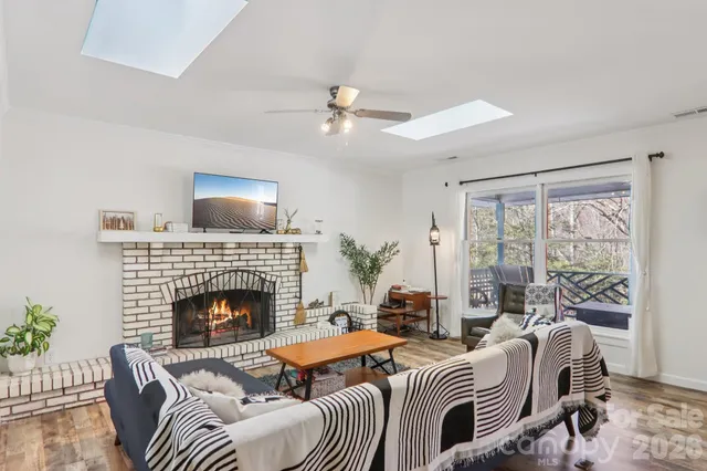 $488,000 | 210 Spring Valley Drive, Unit 624 & 625, Mars Hill, NC 28754