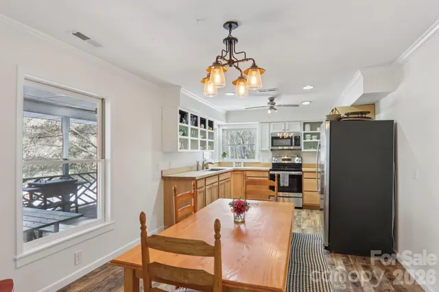 $488,000 | 210 Spring Valley Drive, Unit 624 & 625, Mars Hill, NC 28754