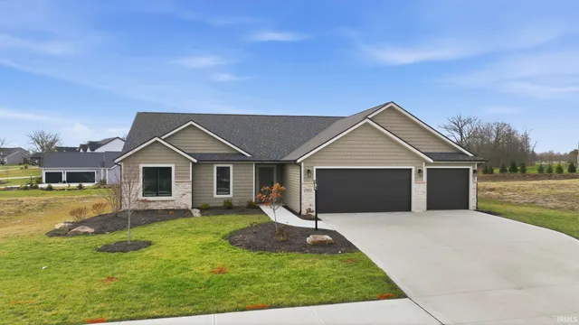 $387,900 | 17883 Carne Cove, Leo, IN 46765