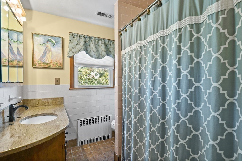 88 Cambridge Road Woburn, MA 01801 - Photo 11 of 31 Gallery Image 11